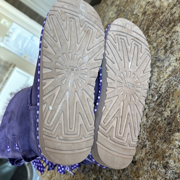 Ugg Bailey Bow Suede Boot - Picture 5 of 5